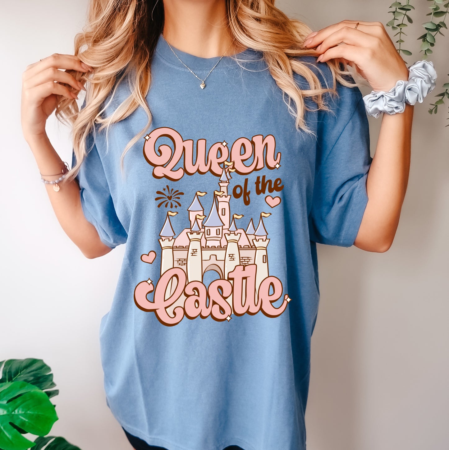 Adult Unisex Queen of The Castle Tee